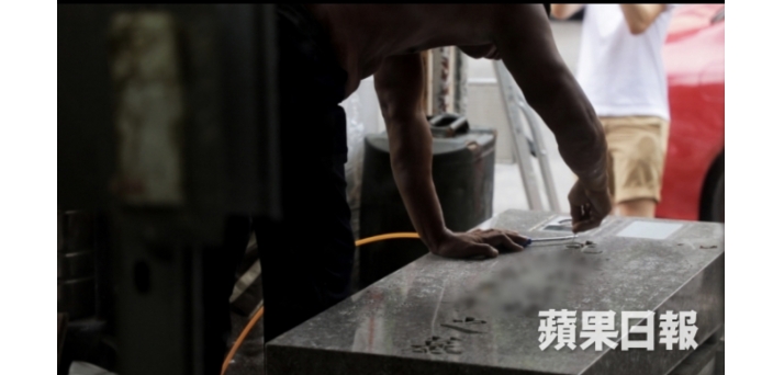 B3AE0ACA-C90F-4555-852B-7C60D256AEF6